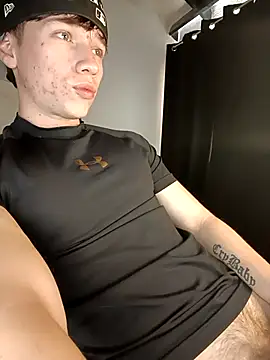 Snapshot of Logan_sixxer chatting on October 8, 9:12 pm Logan sixxer online show from October 8, 9:12 pm