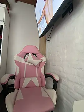 Babylovetiernax online show from April 17, 8:12 pm