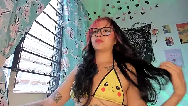 Snapshot of Sweet_mim_ chatting on August 5, 10:55 pm Sweet mim online show from August 5, 10:55 pm