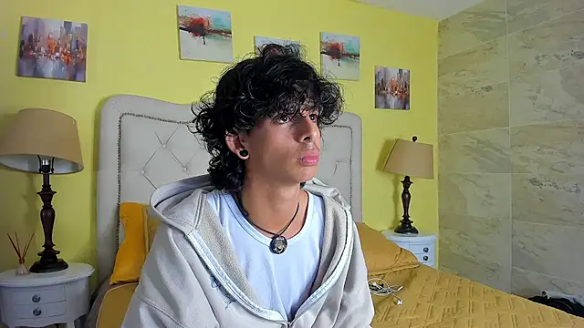 Ibratxandy online show from October 18, 3:24 pm