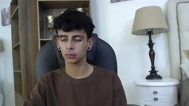 Ibratxandy online show from April 21, 9:39 pm