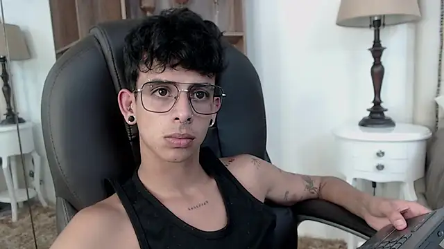 Ibratxandy online show from April 22, 7:15 pm