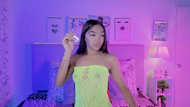 pocahontamoon online show from April 21, 3:17 pm