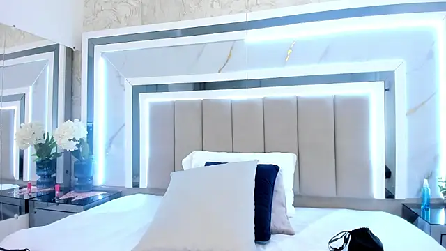 melodycharlotte online show from September 22, 12:51 pm