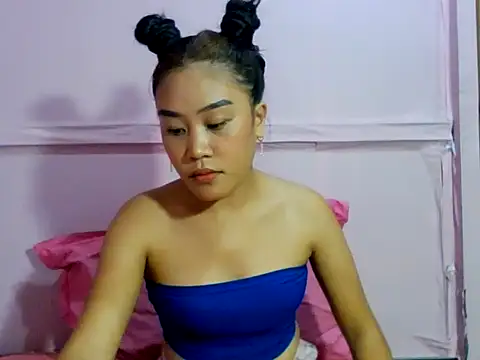 YourWildestDoll online show from March 14, 3:28 pm