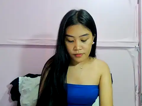 YourWildestDoll online show from April 5, 5:32 pm