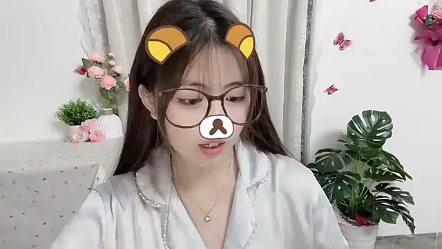 Snapshot of Amelia-babee chatting on June 12, 12:59 pm Amelia-babee online show from June 12, 12:59 pm