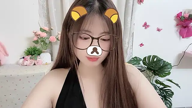 Snapshot of Amelia-babee chatting on June 27, 1:28 pm Amelia-babee online show from June 27, 1:28 pm