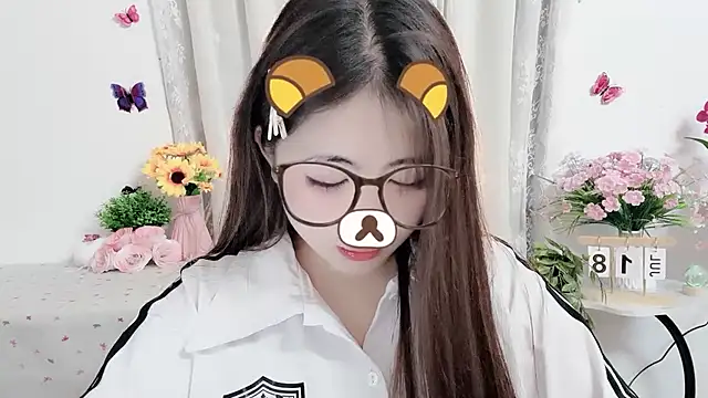 Snapshot of Amelia-babee chatting on July 20, 12:40 pm Amelia-babee online show from July 20, 12:40 pm