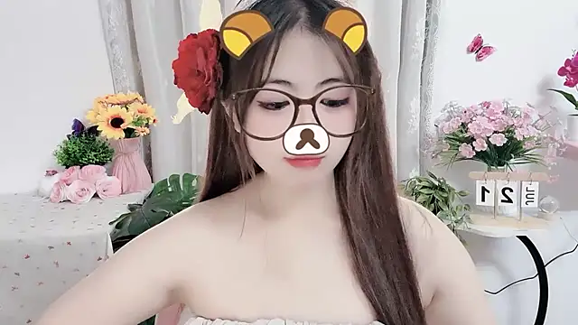 Snapshot of Amelia-babee chatting on July 22, 12:19 pm Amelia-babee online show from July 22, 12:19 pm