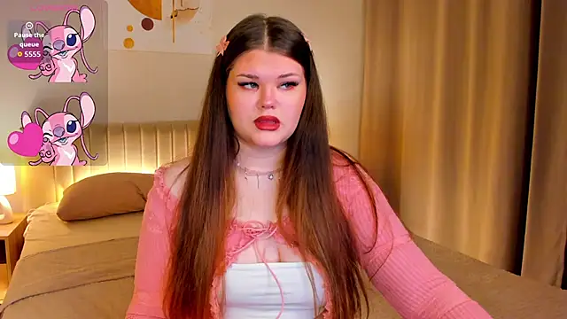 elle one online show from September 10, 3:39 am