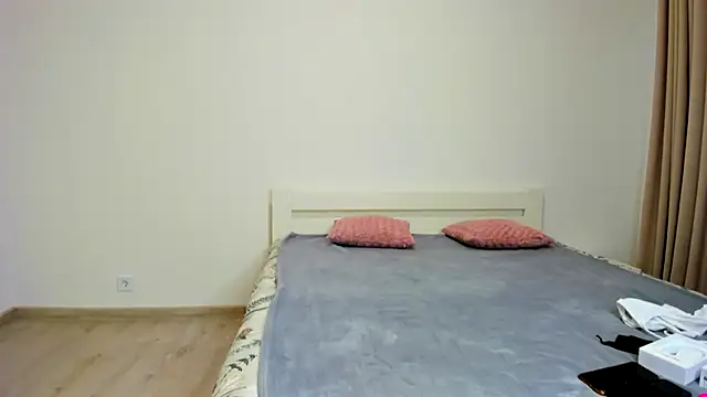 marylips online show from December 3, 1:20 pm