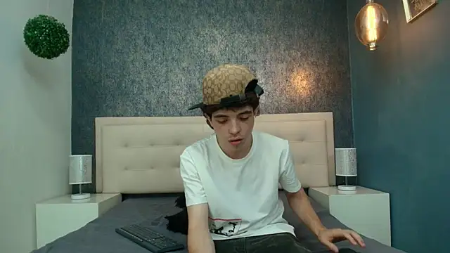 dia fax18 online show from September 13, 12:05 pm