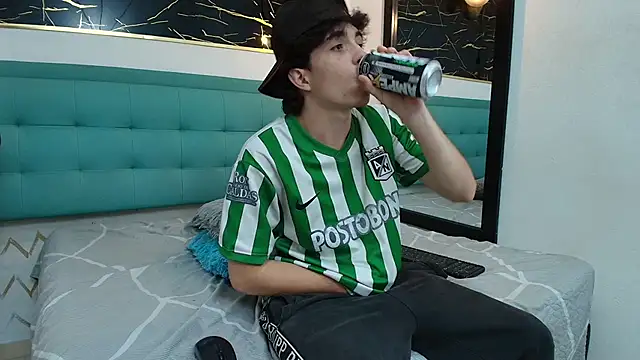 dia fax18 online show from October 16, 8:54 pm