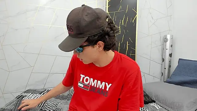 dia fax18 online show from October 30, 3:52 am