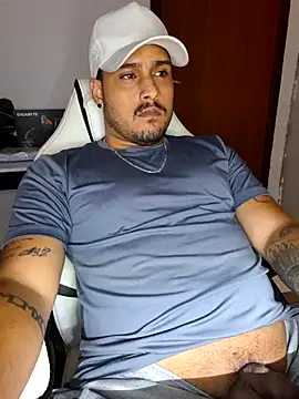 Mineirinhoot online show from December 18, 3:45 am