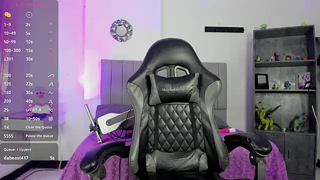 Snapshot of Scarlett21__ chatting on October 23, 4:23 am Scarlett21   online show from October 23, 4:23 am