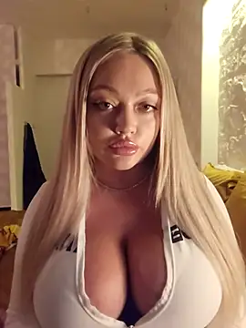 misstitmouseofficial online show from November 6, 5:58 pm