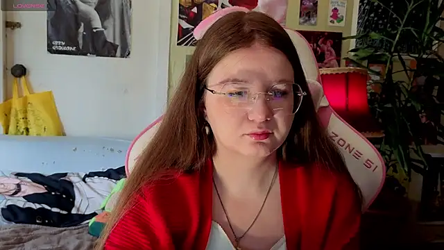 Snapshot of Sienna-Cow chatting on September 25, 11:03 am Sienna-Cow online show from September 25, 11:03 am