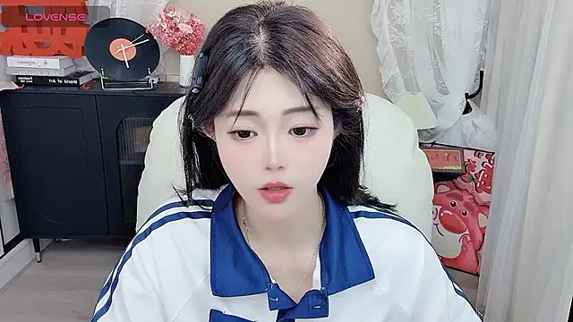 CeeKie online show from April 10, 10:42 am