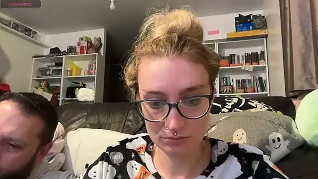 harleyblair online show from December 18, 11:33 pm