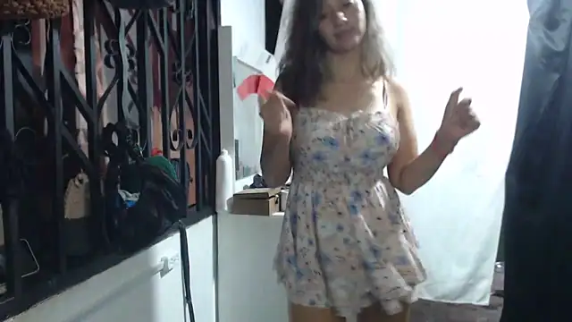 Snapshot of annie_clark2 chatting on November 9, 8:40 pm annie clark2 online show from November 9, 8:40 pm