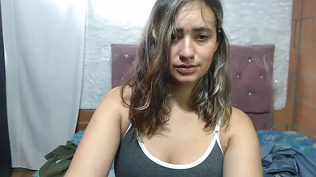 Snapshot of annie_clark2 chatting on December 21, 9:22 pm annie clark2 online show from December 21, 9:22 pm