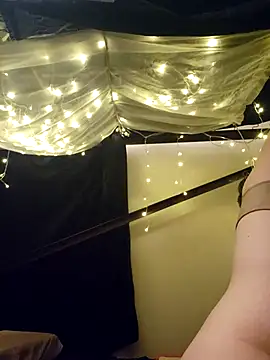 VeiledMuse online show from October 16, 1:06 am