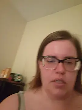 VeiledMuse online show from April 26, 2:09 am