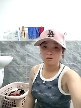 Snapshot of asian_2k chatting on October 9, 3:26 am asian 2k online show from October 9, 3:26 am