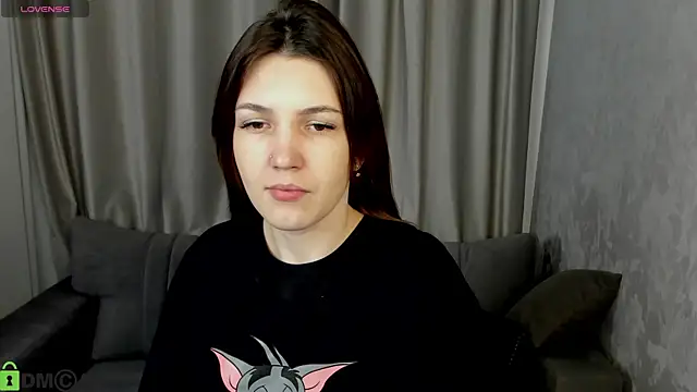 Snapshot of MalvinaDream chatting on November 28, 1:08 am MalvinaDream online show from November 28, 1:08 am