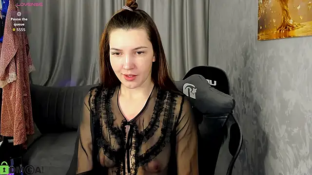 Snapshot of MalvinaDream chatting on December 14, 1:22 am MalvinaDream online show from December 14, 1:22 am