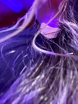  ManuVeelez online show from September 19, 5:53 am