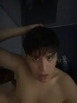 Kailertwink online show from April 3, 3:15 am