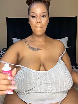 THICKBUNNYCHICKxxx online show from April 3, 8:29 pm