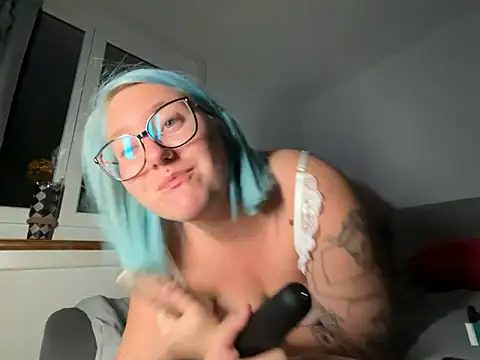 Snapshot of lablonde2025 chatting on September 30, 7:41 pm lablonde2025 online show from September 30, 7:41 pm