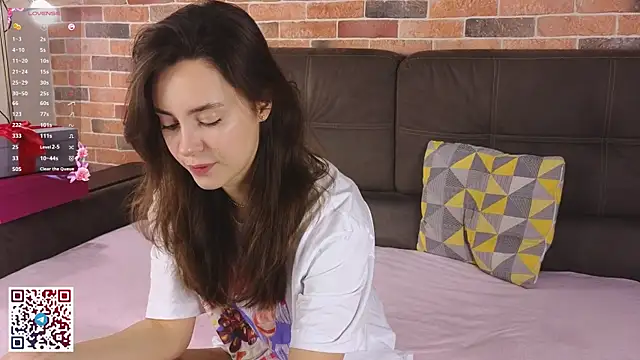 JasminDoroti online show from September 17, 6:15 am