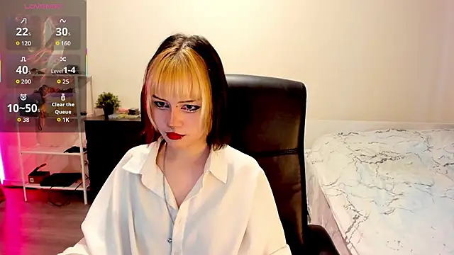 LiyaLuna online show from December 5, 12:14 pm