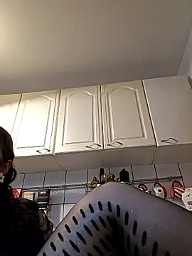 ShineBright88 online show from January 5, 8:01 pm