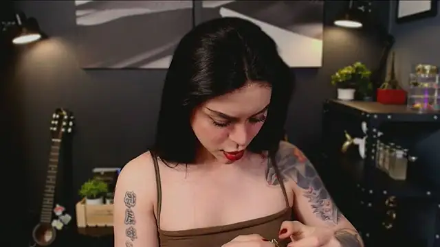 LUNACOCKSLAYER online show from November 11, 6:46 am