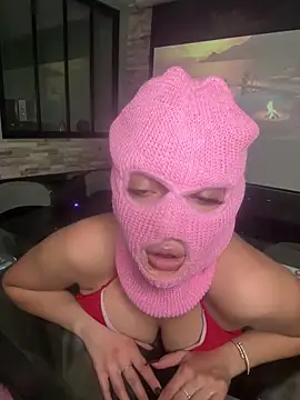 Snapshot of zoeypink chatting on September 24, 6:00 pm zoeypink online show from September 24, 6:00 pm