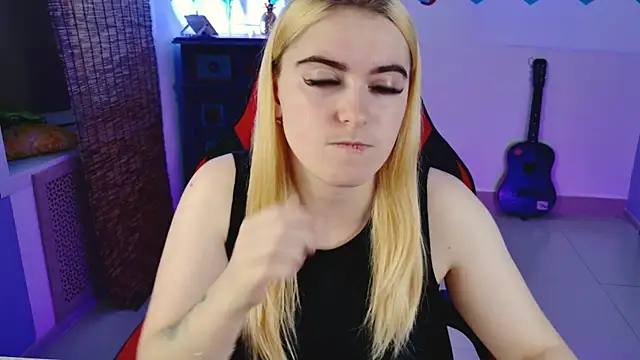 Stef Nicks online show from September 20, 9:32 am