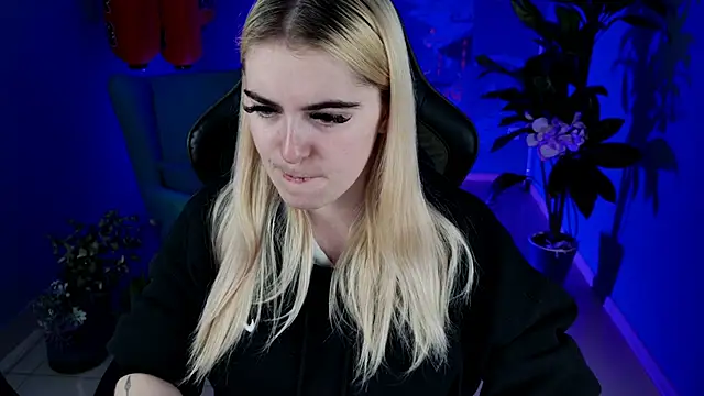 Stef Nicks online show from September 28, 9:58 am