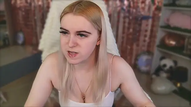 Stef Nicks online show from February 13, 9:05 am