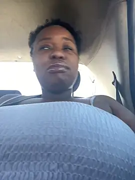 Snapshot of SEXYBOOBS21D chatting on September 17, 10:28 am SEXYBOOBS21D online show from September 17, 10:28 am