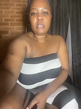 Snapshot of SEXYBOOBS21D chatting on October 8, 1:47 am SEXYBOOBS21D online show from October 8, 1:47 am