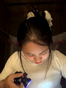 Snapshot of NhuFox chatting on December 3, 12:58 pm NhuFox online show from December 3, 12:58 pm