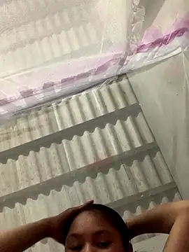 Snapshot of NhuFox chatting on December 16, 1:27 pm NhuFox online show from December 16, 1:27 pm