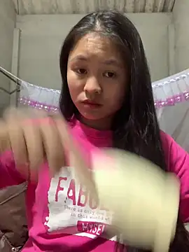 Snapshot of NhuFox chatting on December 17, 1:06 pm NhuFox online show from December 17, 1:06 pm