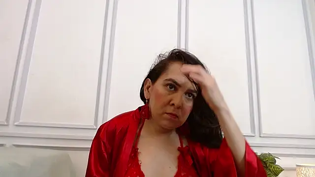 MiiaLane online show from March 6, 12:12 pm